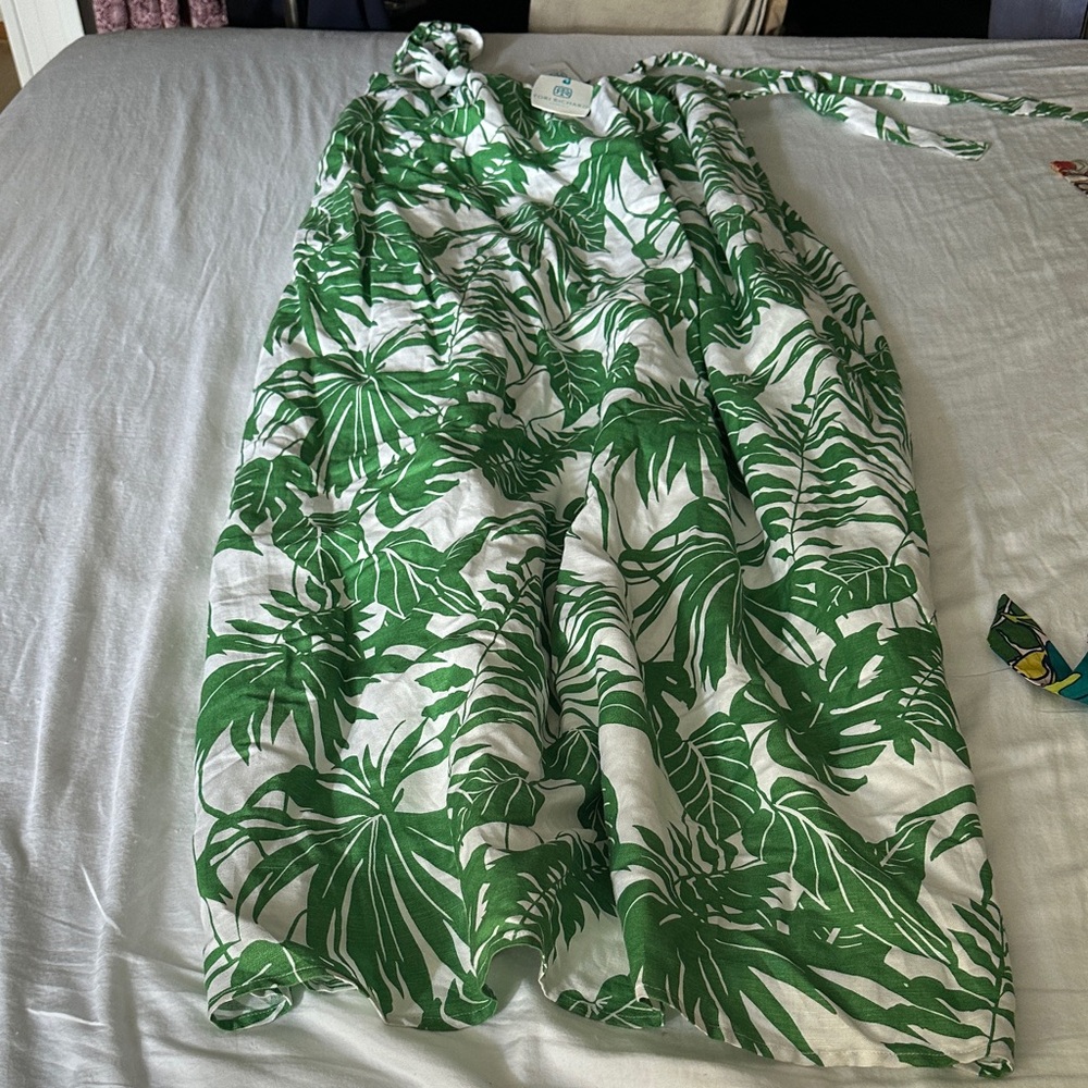 NWT Tori Richard Leafy Green and White Dress - Picture 3 of 12